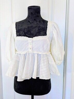 Free People White Baby Doll Puff Sleeves Perfect  Summer Top